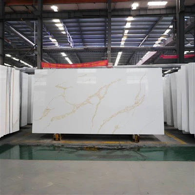 Slaba di quarzo in oro Calacatta